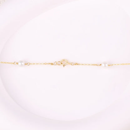 Halsband mit zehn Perlen 