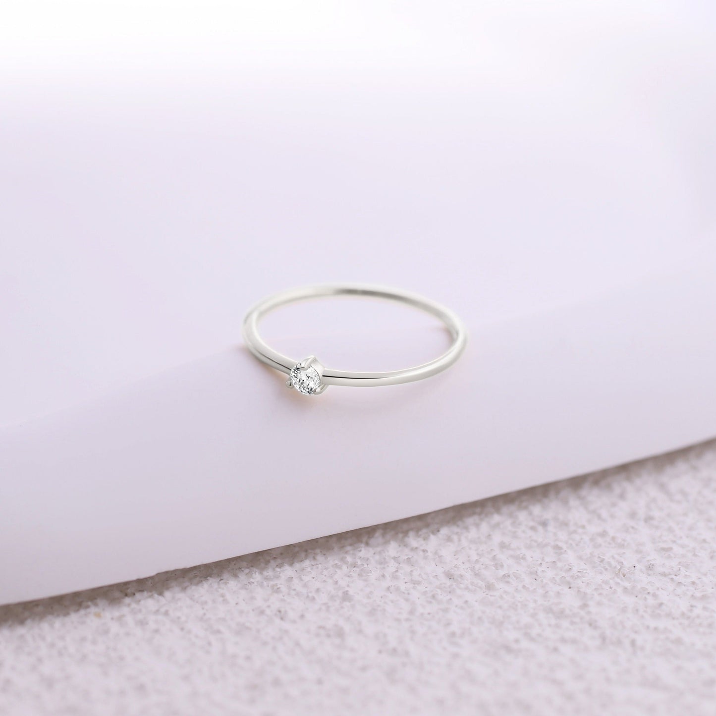 Winziger Diamantring 