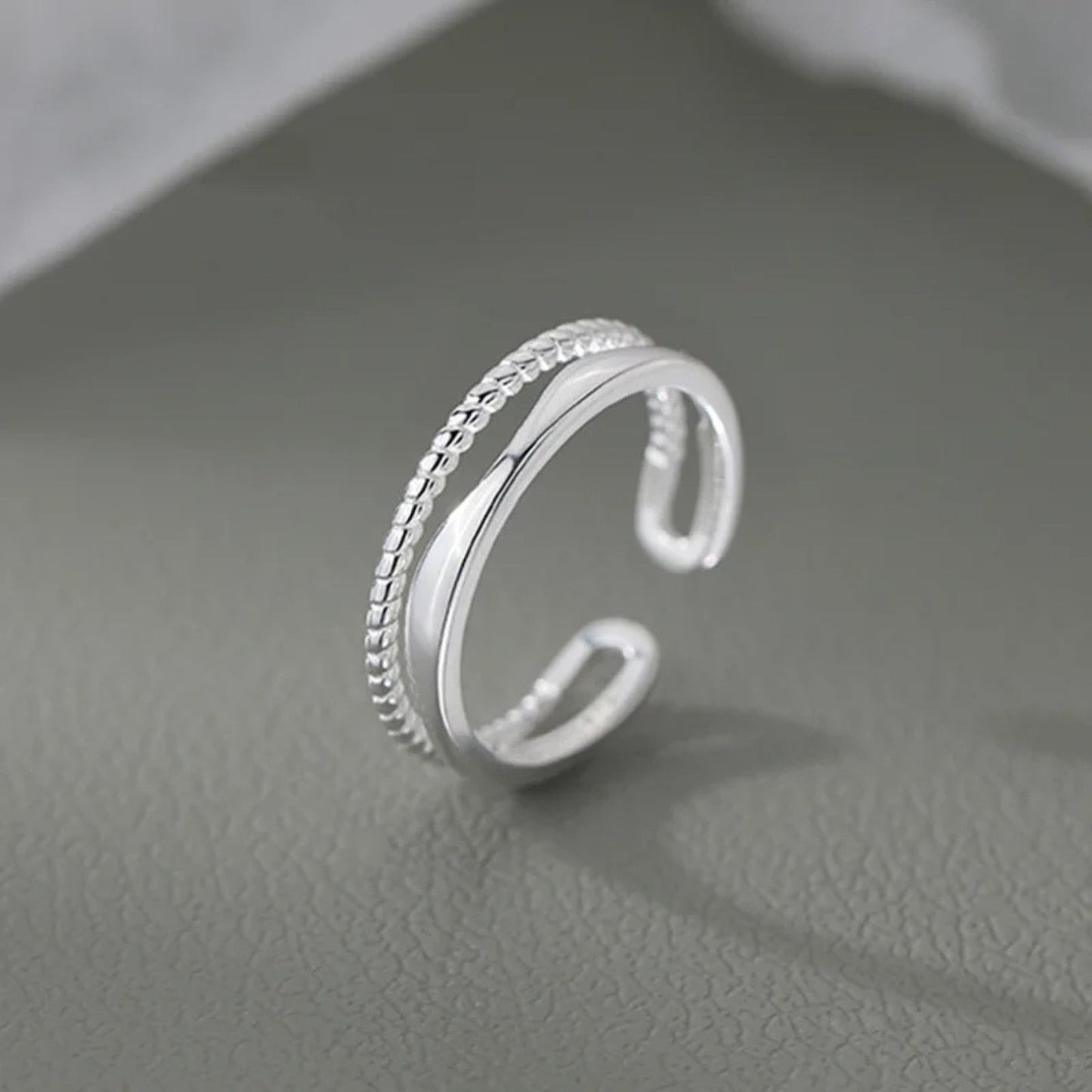 Wavy & Twist Dual-Line Dainty Ring